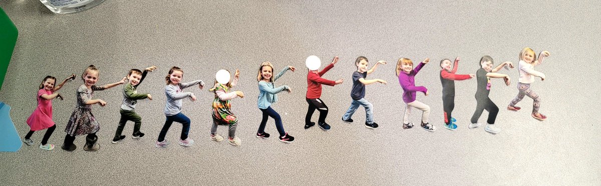 MrsBeachInPreK's tweet photo. Every year as I cut out these little pictures for our Mother's Day craft, I can't help but to sing "Thriller". 😂 https://t.co/MsnFv1AvSJ