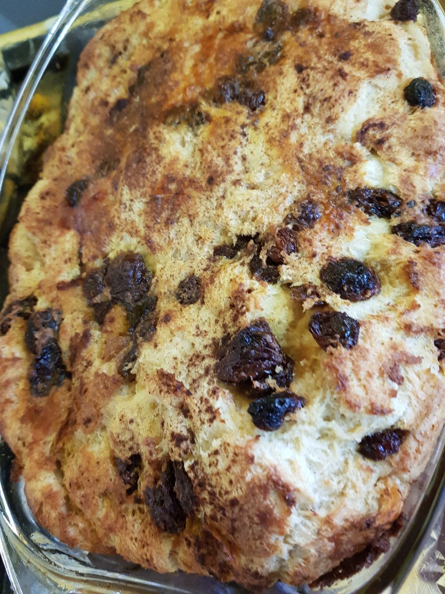 GrahamLeung1's tweet photo. The lockdown has motivated me to use my time. Bread pudding for evening dessert. https://t.co/AzGdfO28Xj