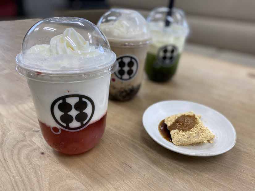 長野こまち 公式 新店 甘味処鎌倉 善光寺仲見世通り店 編集部内でわらびもちドリンクをいただきました 贅沢いちごヨーグルトは 苺の果肉とトゥルンとしたわらび餅が入った爽やかな甘さ 美味しいですよ 詳細はweb Komachi T Co 長野こまち 公式 新店 甘味処鎌倉 善光寺仲見世通り店 編集部内でわらびもちドリンクをいただきました 贅沢いちごヨーグルトは 苺の果肉とトゥルンとしたわらび餅が入った爽やかな甘さ 美味しいですよ 詳細はweb Komachi T Co