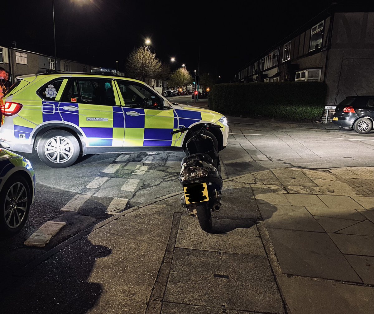 HumberbeatRoads's tweet photo. #Grimsby A stolen vehicle was recovered last night just after the report was made to police. Multiple persons #StopAndSearched with drugs and paraphernalia recovered. 2 males arrested for drug driving, one riding a stripped down moped with no licence or insurance #OpYellowfin https://t.co/sqZpr5ujrG