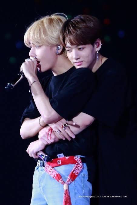 taekook pictures no crop; a thread