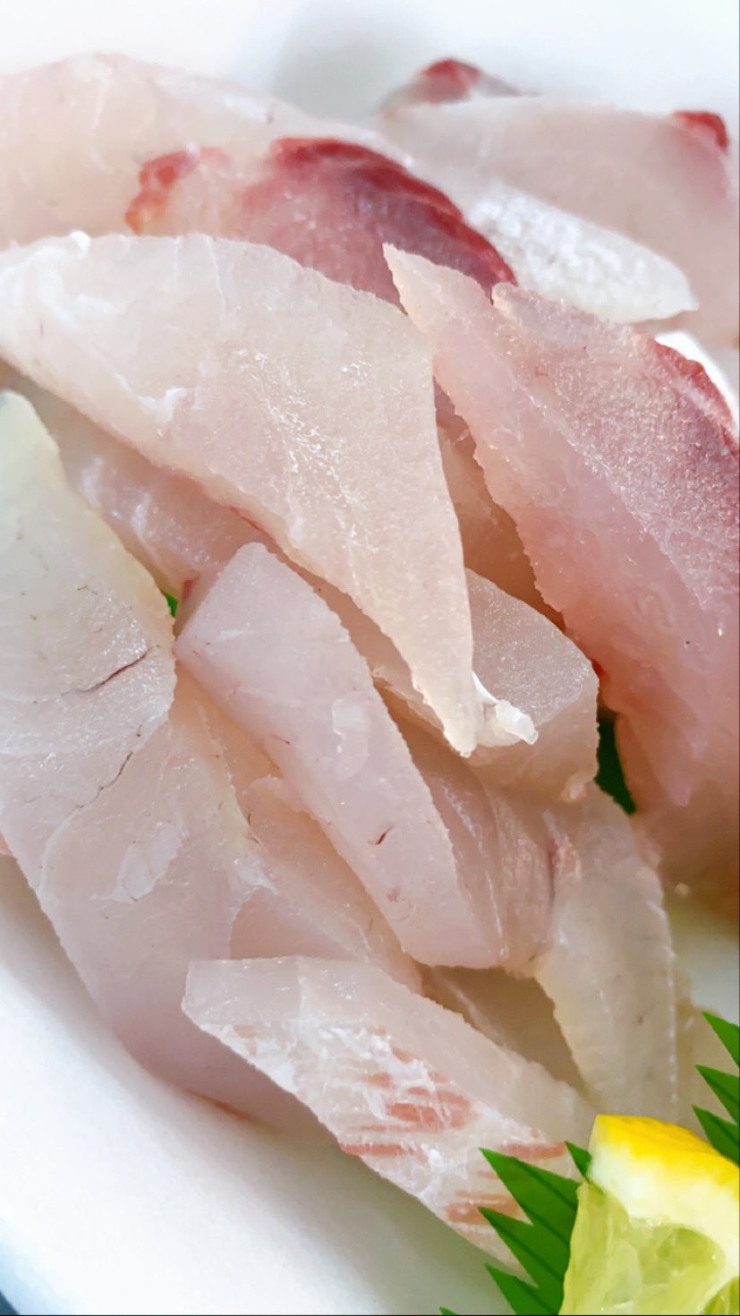 伊波水産 本日入荷しております沖縄県産カーエーを刺身にして販売しますね コリコリっとした食感がたまらなく美味しいですよ 沖縄県 うるま市 伊波水産 まじうまい 刺身好きと繋がりたい 沖縄県産 カーエー ゴマアイゴ アイゴ好き カーエー