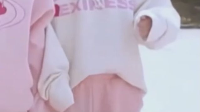 daengmos's tweet photo. seungmin doing his little habit of making sweater paws throughout the entirety of kingdom’s sports day https://t.co/zxRlqGk9x8
