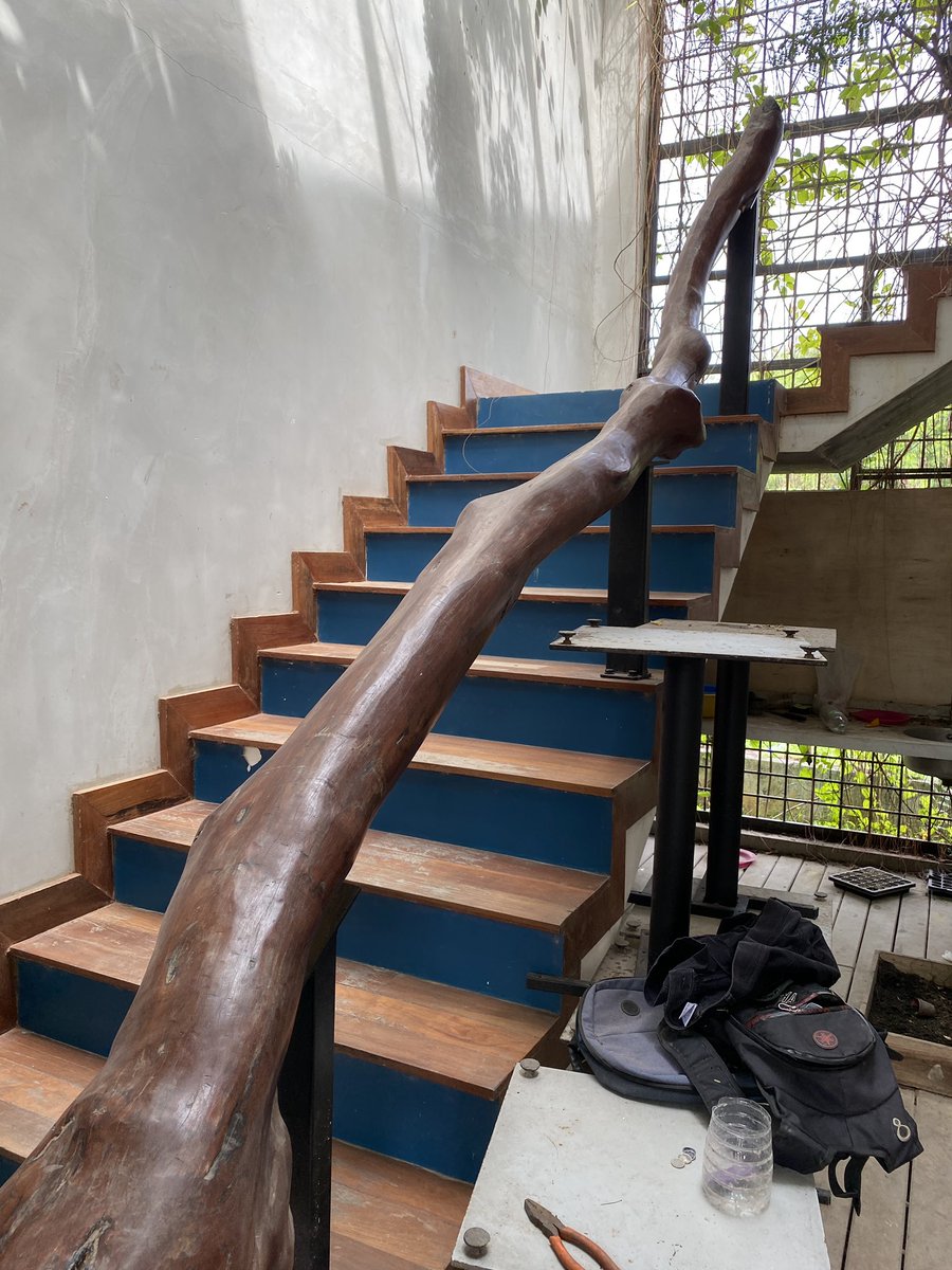 ArHazrin's tweet image. Architecture design is also about paying attention to the intricate details. We are not just designing for aesthetics, but also for practicality, convenience, workable and uniqueness. Design everything there is to design, eg. doors, stairs, windows, toilets, handrails, walkways.