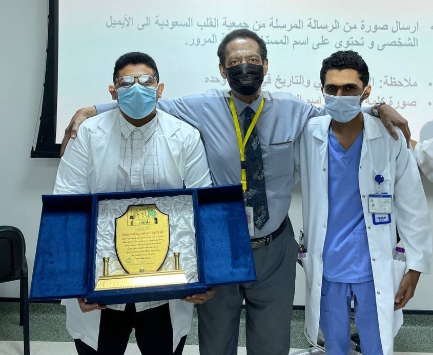 JU_MedClub's tweet image. لن ننساك ياصاحب الفضل على الجميع، ولن ننسى ابتسامتك الدائمة،التي لطالما كان عنوانها التفاؤل والأمل،ستكون حاضرا معنا،ساكناً فينا،رغم رحيلك المفاجيءوالمؤلم،كل الحب من الذين زرعت فيهم البهجة والفرح بوجهك البشوش،وطيبتك التي كسبت بها محبة الجميع،الى لقاء قريب دكتورنا العزيز عباس يونس.