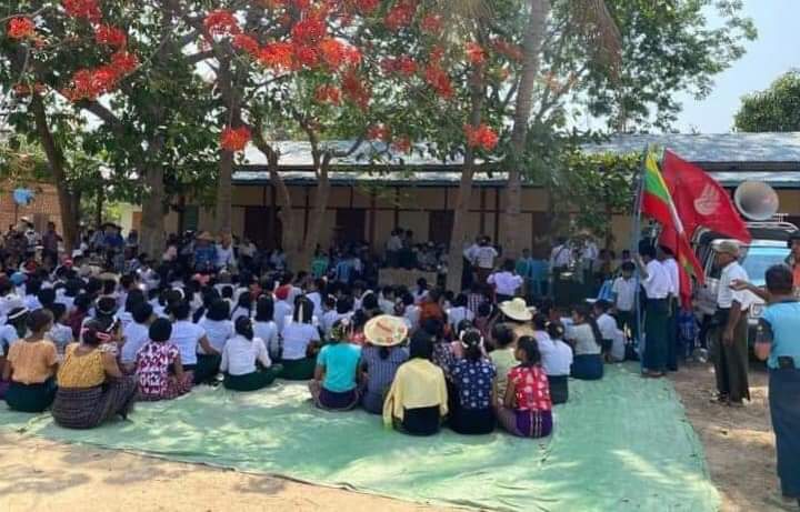 Sagaing Division Villages in Depayin staged an anti-military rally on May 7.

#May7Coup
#WhatsHappeningInMyanmar