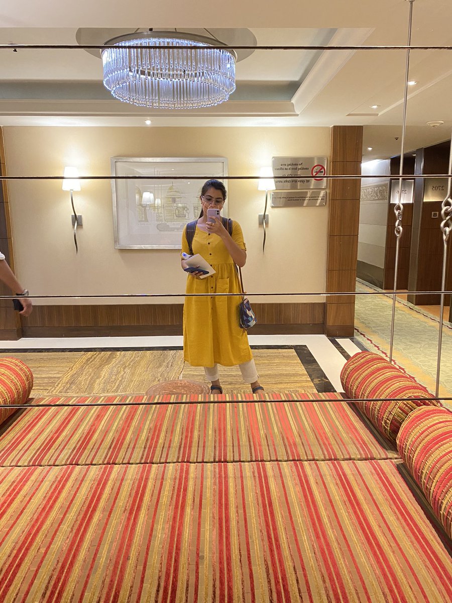r_i_d_d_h_i_'s tweet photo. Solo trip fun as well as irritating.

Fun cause you have no boundaries.
And irritating cause NO ONE THERE TO CLICK YOUR PHOTOS.😤😤😤

#solotrip #citywithdream #funtrip #WorkplaceSummit #WorkLifeBalance #writingofriddhi https://t.co/fzcpb8Yywa