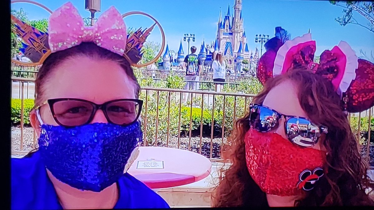 ArtistryinCards tweet media