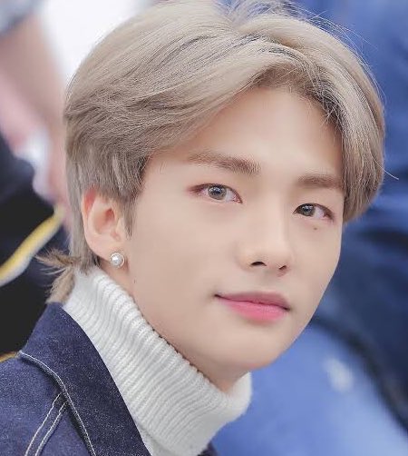 hyunjin as cedric diggory