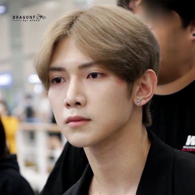 every possible photo i can find of yeosang’s birthmark: a thread