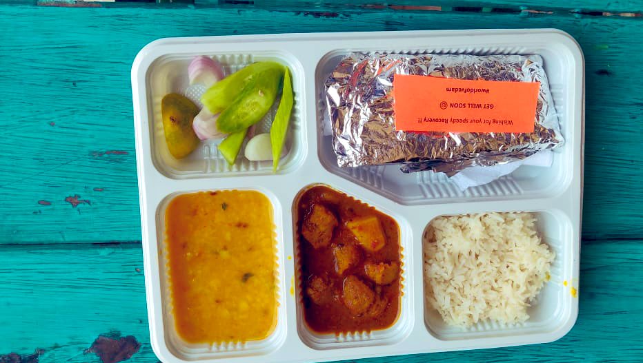 WorldOfVedam's tweet photo. @If you know of anyone in Greater Noida who is COVID Positive and unable to manage their meals .. Let us know . Team @WorldOfVedam will ensure , food reaches their doorstep. Please contact us on 8826327575 @OfficialGNIDA @myogiadityanath @dmgbnagar https://t.co/zI4mumdvG7