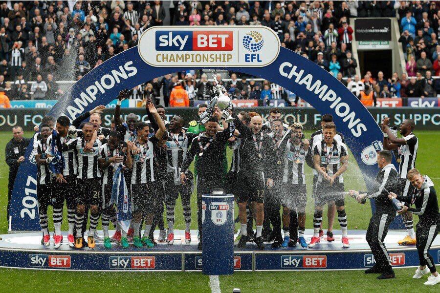 Jason_Mag's tweet photo. 07/05/2017 @NUFC 3:0 @BarnsleyFC

Champions!💪⚫️⚪️#Rafalution #nufc https://t.co/xRgclDMrxw