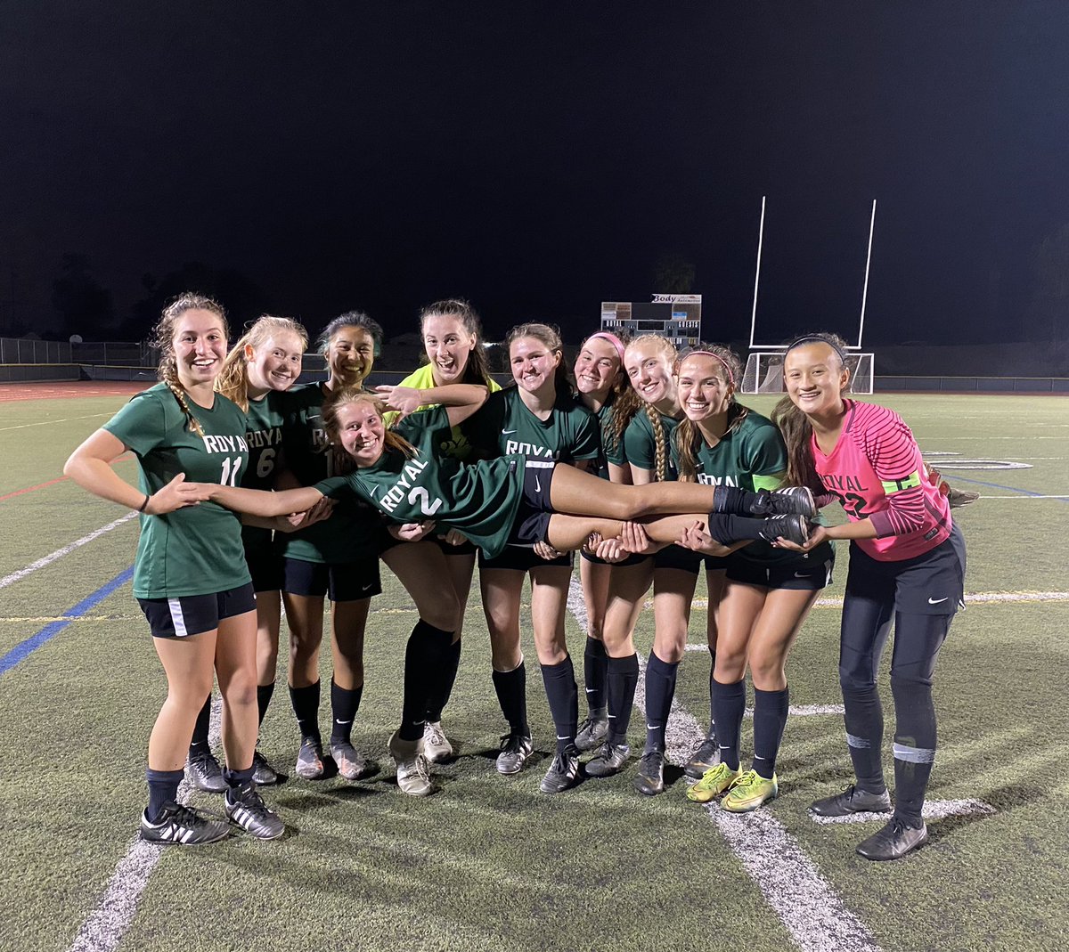 theRHSGS's tweet image. tfw you beat Simi on Senior Night!

Congrats to our Player of the Game, Kelsey Lindgren!
🔰⚽️ #RoyalPride