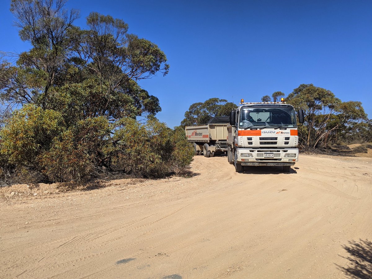 NewtonsBLS's tweet image. At Newton's Building and Landscape Supplies, we really do deliver anywhere!

Here's a few pictures of a job we've been working on 250km away at Pinnaroo!

📸 Snapped a photo of our delivery trucks on the road? We'd love for you to share them, and where you took it!

#NewtonsBLS