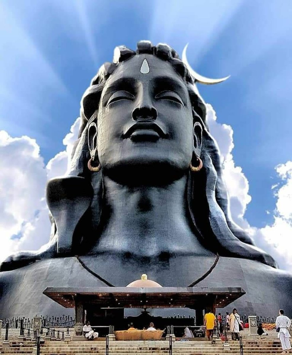 Sharma_Tweetss's tweet photo. When there is darkness everywhere, Mahadev is the only light ❤️

#हर__हर__महादेव https://t.co/2YhfN5bDtt