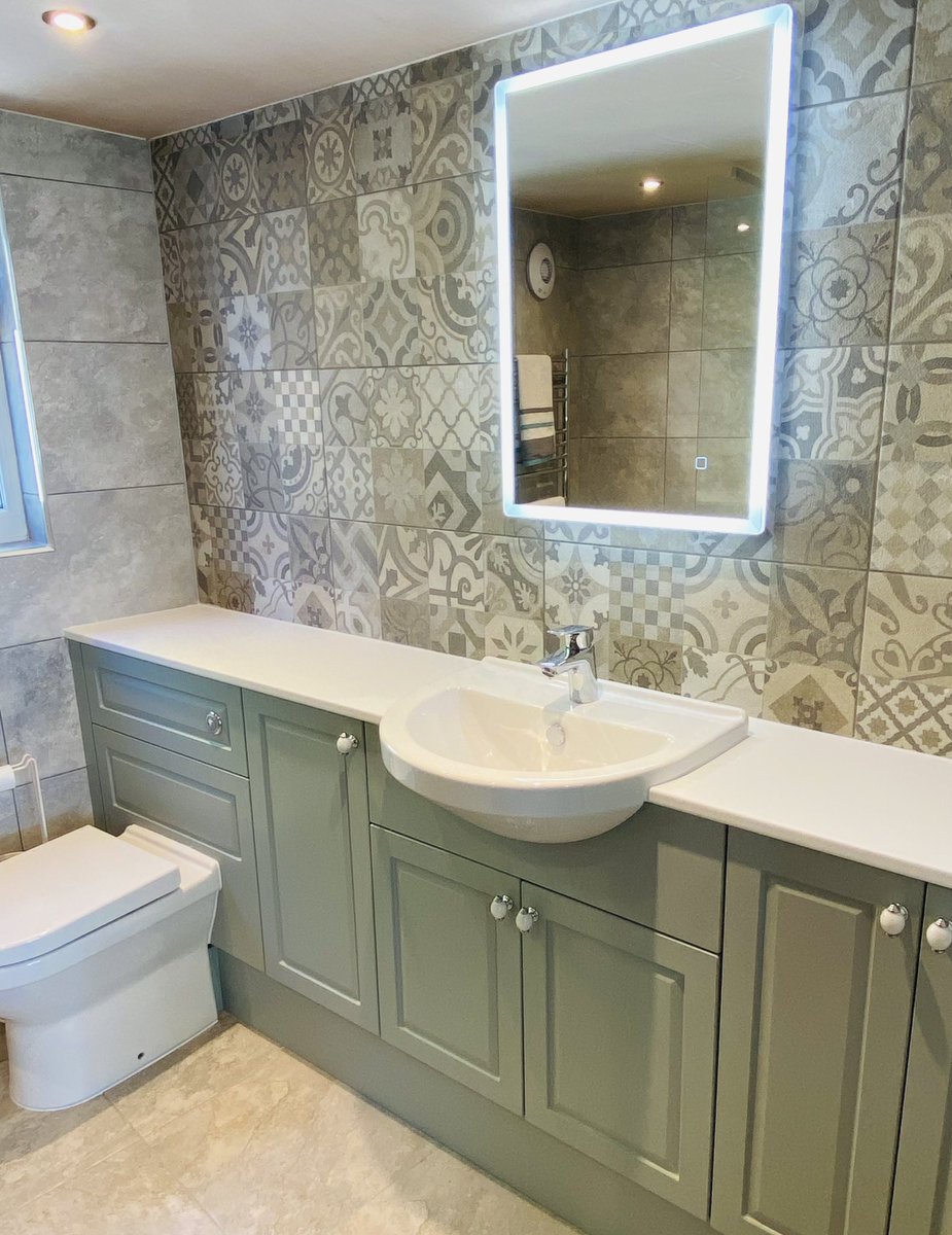 “It is worth dealing with a local & professional company that is willing to listen to customer comments & ensure that the standard of work is high.” Mrs Dyer, Mynytho 📸 To start your bathroom journey with us please visit our website tumewn.co.uk or call 01758 721081