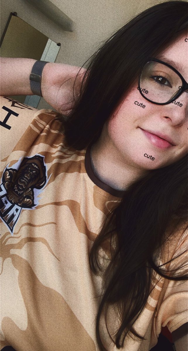 Fluuushh's tweet photo. Le voici le beau maillot anniversaire d’@APEassociation ! 🥰

Encore un grand merci à @Haidden_gg qui a fait du gros taff! 🤩

Maillot by @AzerusWear les boss! ❤️ https://t.co/WQQmmMWdE7