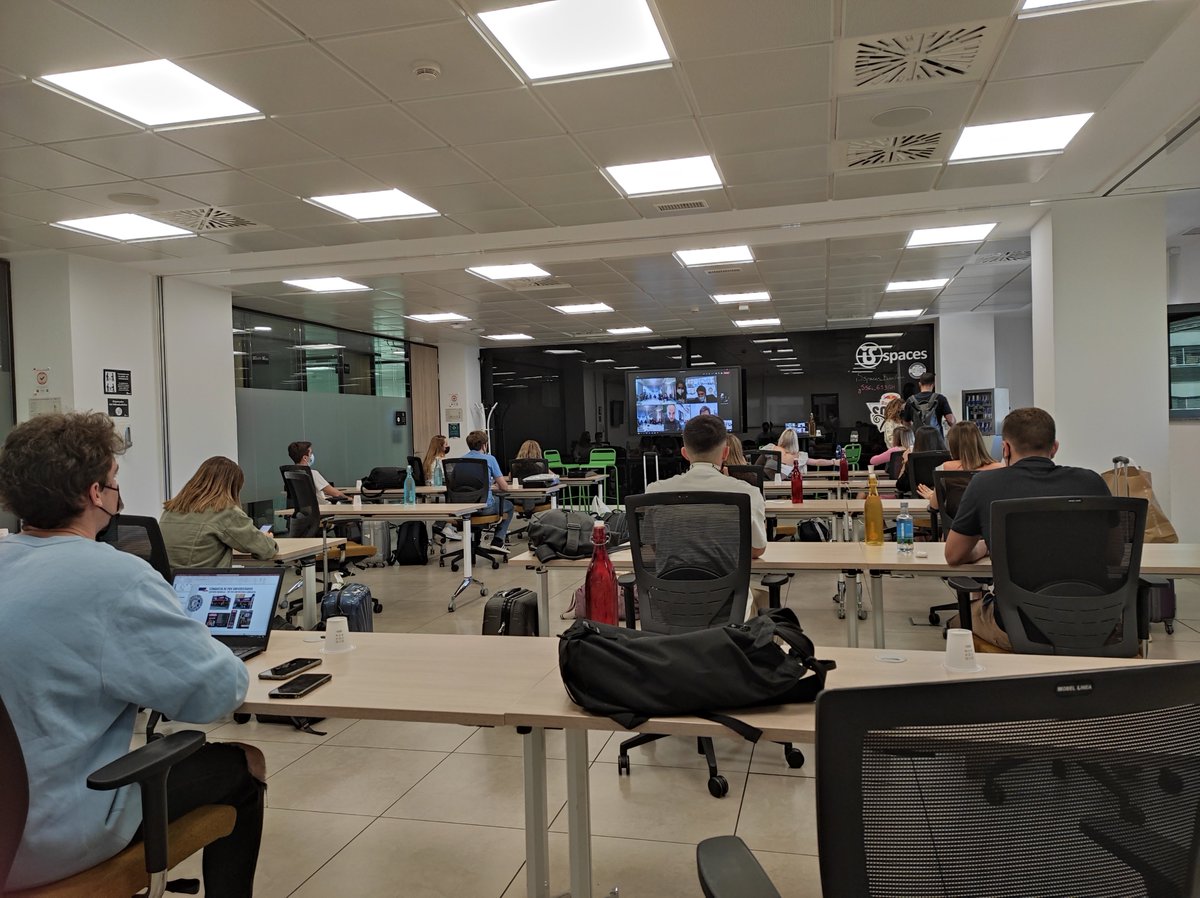 isspaces's tweet image. Muy contentos por acoger las Jornadas RED BULL SOUTH TEAM que se están celebrando en la Black Room de iSspaces. Gracias a @redbullESP por confiar de nuevo en nuestras instalaciones de iSspaces.

#iSspaces #RedBull #teambuilding #sevilla #formació