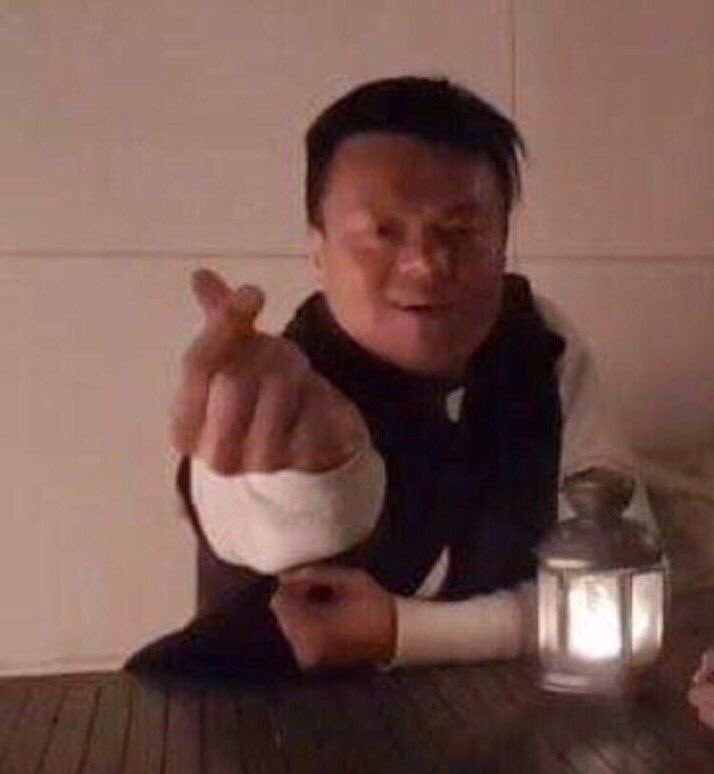 E0x90GNVIAglhzC?format=jpg&name=900x900