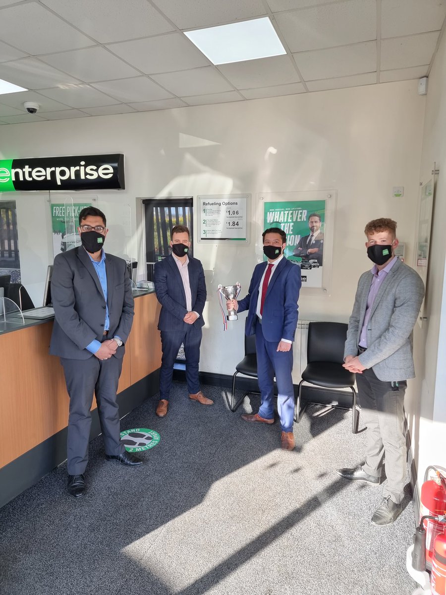 Omar wins the service vote for this week 🏆
It was a very close call between these 4 superstars who have smashed it this week! #leadmeasure