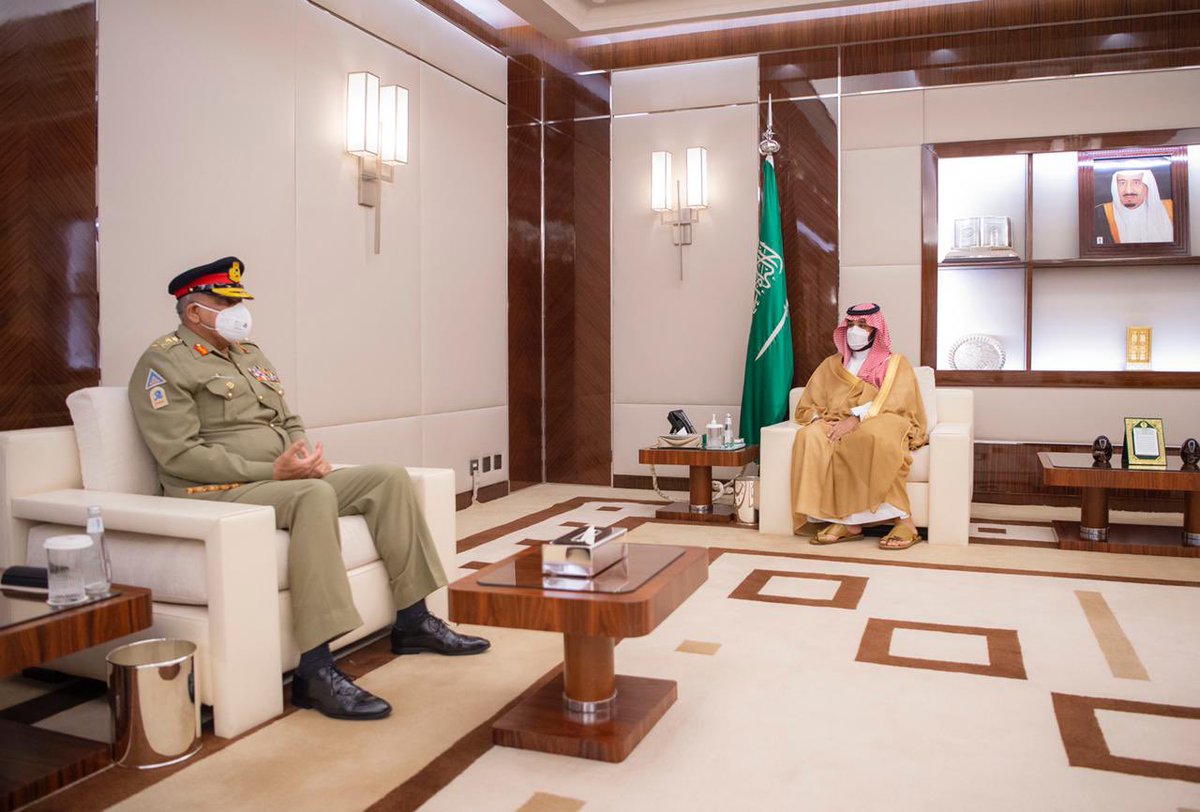#COAS called on His Royal Highness Prince Mohammed Bin Salman bin Abdulaziz Al-Saud, Crown Prince, 1st Deputy Prime Minster &amp; Defence Minister and His Royal Highness Prince Khalid Bin Salman bin Abdulaziz Al-Saud, Deputy Defence Minister at Jeddah, today. (1/4)
