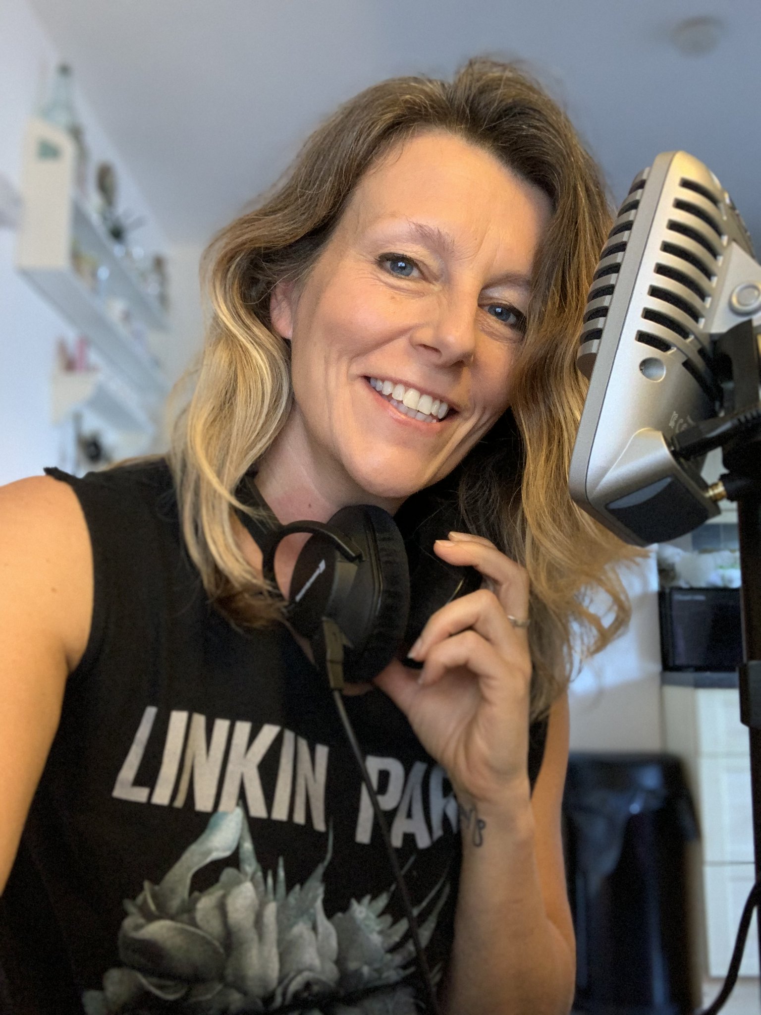 Emma Scott on Twitter "PRThornado thanks for the lovely mention just now! *blushes* I'm