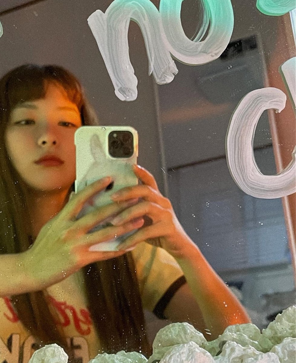 ☆Welcome☆ 
My name is zeline u can call me whatever you want but i usually called zeze or just zeline. 
Uhm, yup nice to meet you. Anyways you want too know more about my facts? Let's be Moots!!
#roleplayer #roleplayerindonesia #roleplayerkpop #roleplayertwt #roleplayeraccount