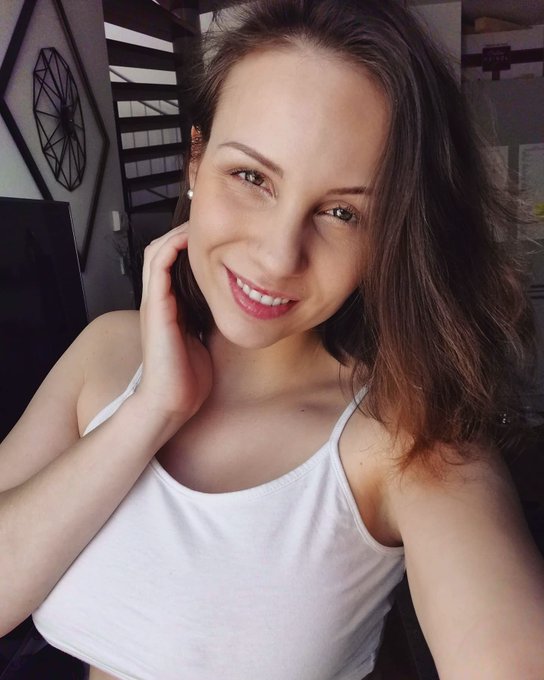 Sch&ouml;nen Start ins Wochenende meine Lieben ☀️ #Marywet #friday #weekend #smile #happyday #happygirl #brunette<a href="/tag/marywet"class="tags">#Marywet</a><a href="/tag/smile"class="tags"><span>#smile</span></a><a href="/tag/brunette"class="tags"><span>#brunette</span></a><a href="/tag/friday"class="tags"><span>#friday</span></a><a href="/tag/white"class="tags"><span>#white</span></a><a href="/tag/happyday"class="tags"><span>#happyday</span></a><a href="/tag/happygirl"class="tags"><span>#happygirl</span></a>