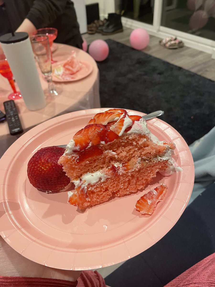 Gentop's tweet image. Happy Birthday and what a fun time we had today for my love @funzilla1. I hope your 21st was something you’ll remember forever!