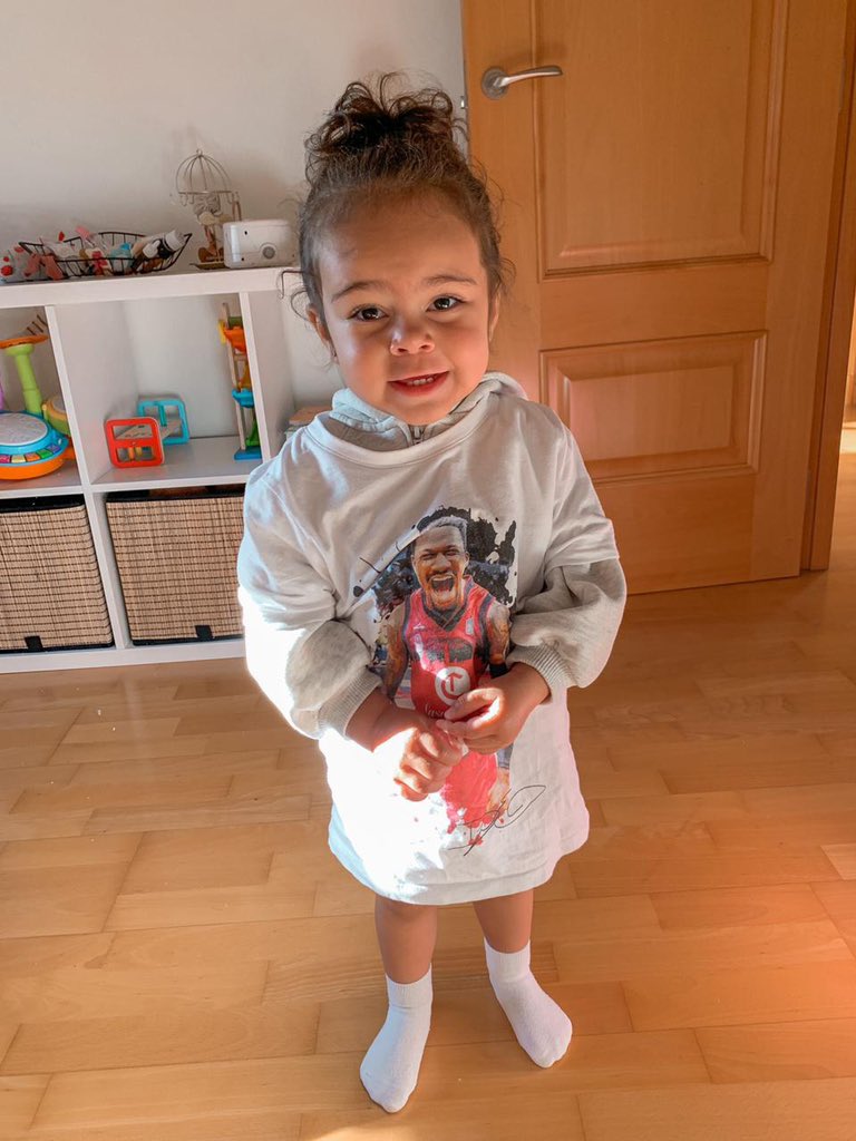 My favorite part of gameday’s is when my wife sends me a routine picture of our daughter Amiyah supporting her dadda and her favorite team, telling her teachers all her friends at school “dadda dadda”. She will never know how much it means to me! ❤️