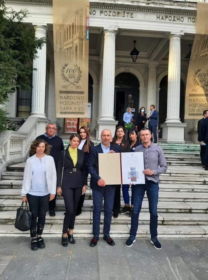 OPerduv's tweet photo. Bila mi je izuzetna čast da juče prisustvujem svečanoj sjednici Skupštine kantona Sarajevo na kojoj je godinu Ifetu Feragetu dodijeljena plaketa kantona.
@PravdaFor https://t.co/iMScKQhIlZ