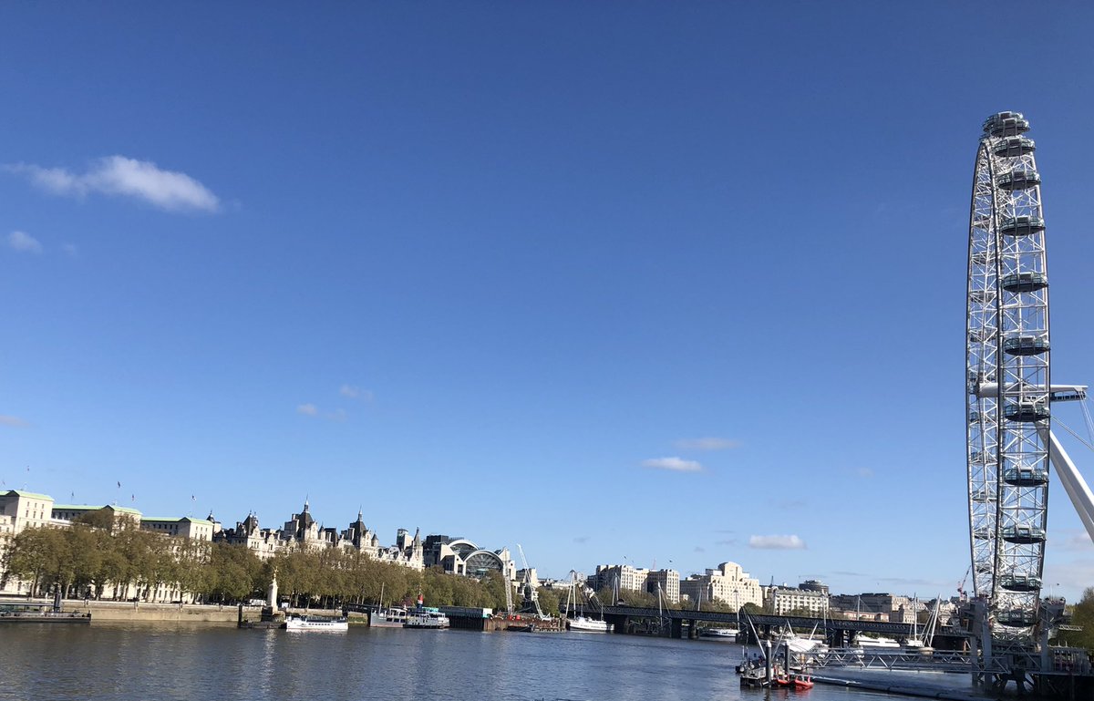 A super-sunny start to my first day in the heart of London since 2020!