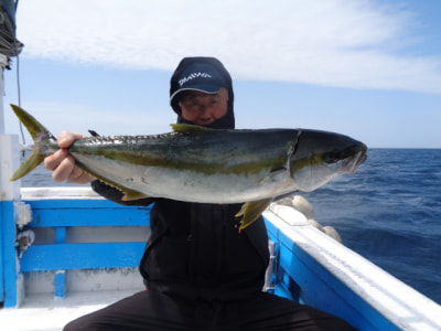 釣り大好き 最新釣果情報 兵庫県北部 第三豊洋丸 完全フカセ釣り釣果です 一投一投が時間が係るトロ リとした潮でした ヒラマサ マダイの50cm台が6枚 ジャンボイサキ チダイ ハゲが釣れました ご予約お待ちしております T 釣り大好き 最新釣果情報 兵庫県北部 第三豊洋丸 完全フカセ釣り釣果です 一投一投が時間が係るトロ リとした潮でした ヒラマサ マダイの50cm台が6枚 ジャンボイサキ チダイ ハゲが釣れました ご予約お待ちしております T