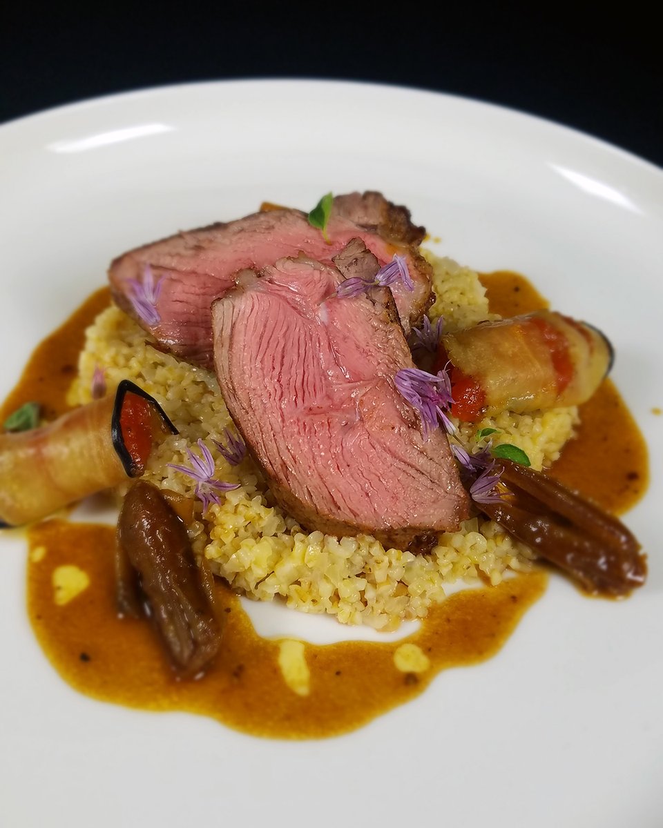Lamb leg, bulgur with argan oil, vegetables juice with oregano, spicy tomato marmelade
.
#gastronomicom #frenchculinary #frenchcooking #frenchcuisine #frenchcookery #culinaryschool #learntocook