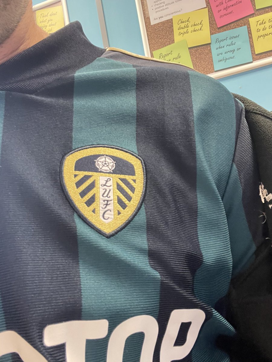 Only 1 top to wear when your in Derby for the day on a course. #lufc