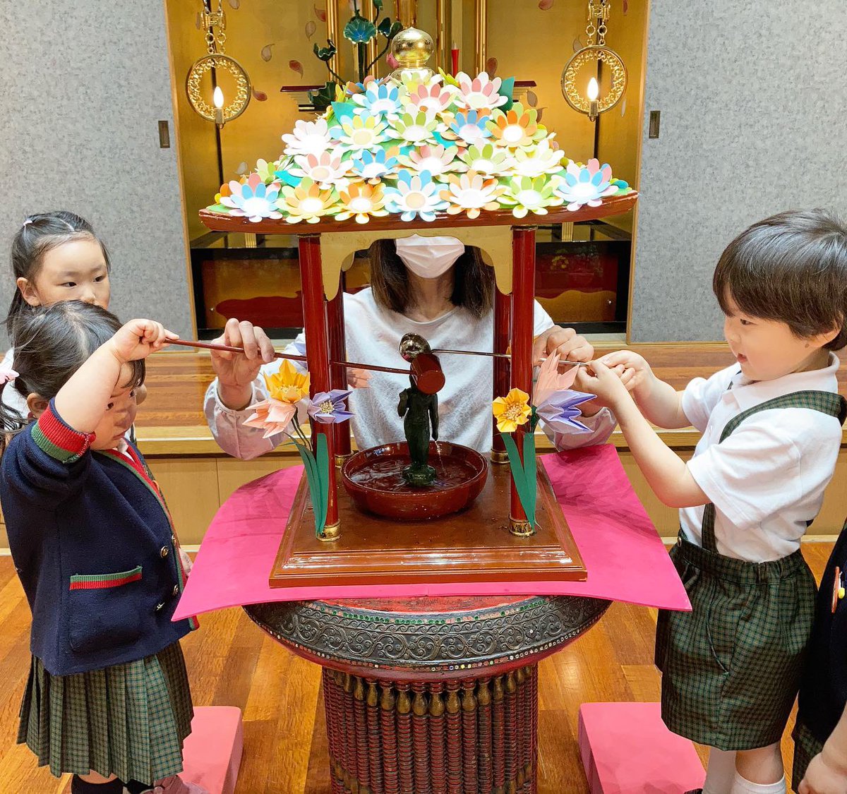 学校法人早翠学園 早翠幼稚園 第二早翠幼稚園 على تويتر 今日はお釈迦様の誕生をお祝いする花まつりがあり お家から持ってきたお花をお供えしました Samidori さみどり 早翠 幼稚園 子ども園 3歳 4歳 5歳 年少 年中 年長 花まつり 遊び 敦賀 福井 学校法人早翠学園 早翠幼稚園 第二早翠幼稚園 على تويتر 今日はお釈迦様の誕生をお祝いする花まつりがあり お家から持ってきたお花をお供えしました Samidori さみどり 早翠 幼稚園 子ども園 3歳 4歳 5歳 年少 年中 年長 花まつり 遊び 敦賀 福井
