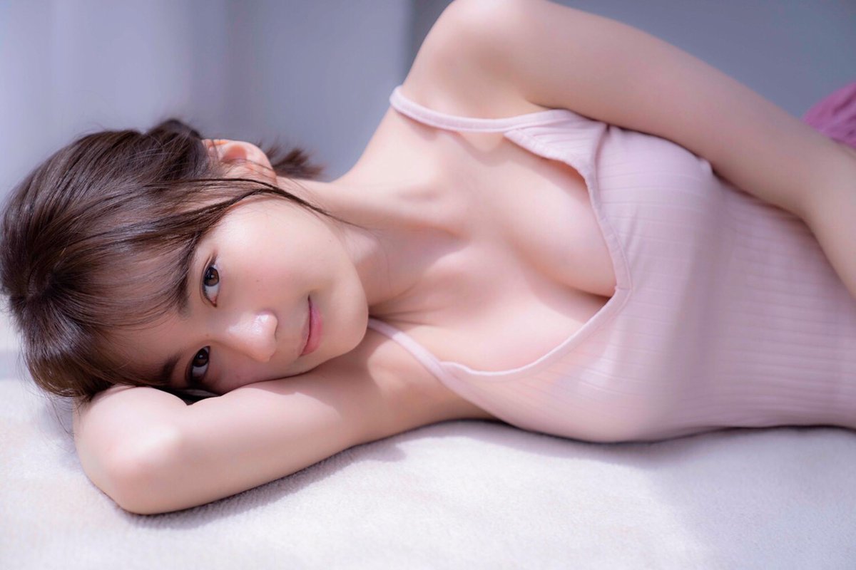 乃木坂46生田絵梨花、写真集6度目重版で33万部突破❗多くのファンに愛