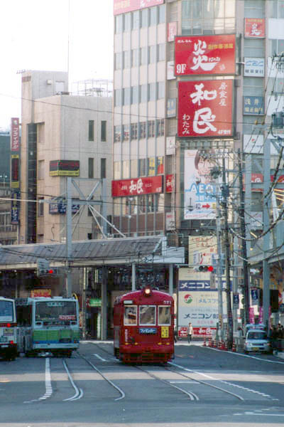yogoren's tweet photo. 17年前の名鉄岐阜駅前 https://t.co/oQ3kOh8RFE