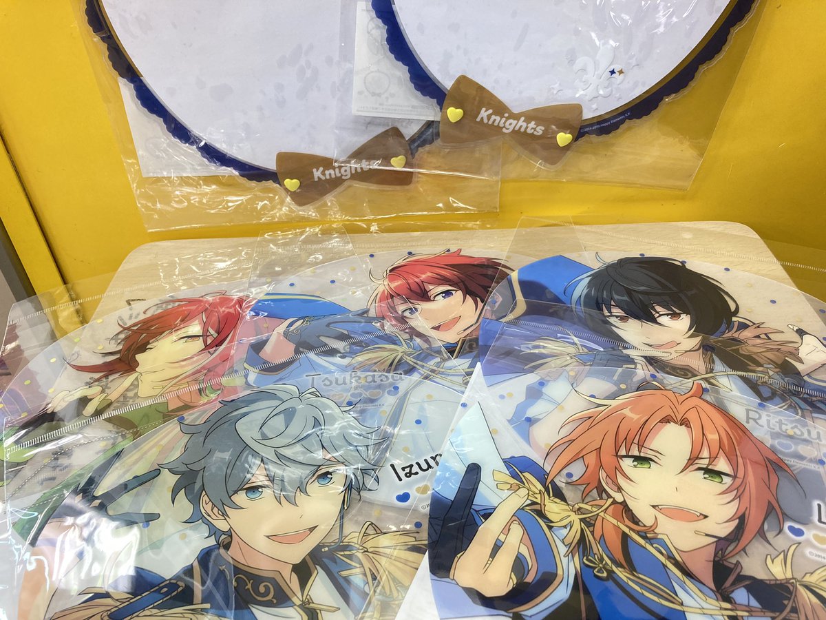 キャラグッズ販売情報 あんスタ フレフレスケルトンうちわ うちわカバー ご予約キャンセル分が出ましたサガ 21 05 07 佐賀市 雑貨 アニメイト モラージュ佐賀