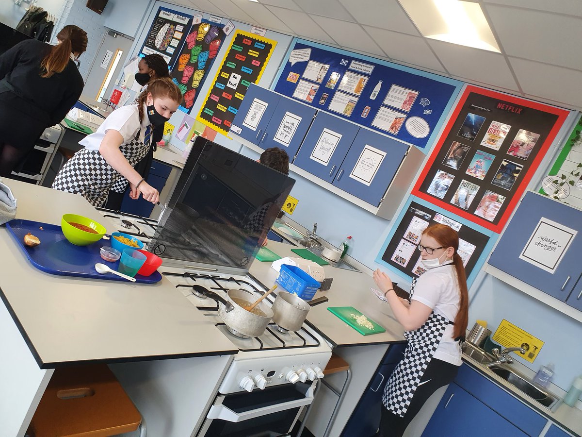Miss Divers🌻 (@divers_miss) on Twitter photo And they are back to cooking like no time has pasta-all! 🍅🍝 Teamwork making the dream work ⭐🙌 <a href="/KnightswoodSec/">KSS</a> <a href="/FoodKss/">KSSFoodTech</a> <a href="/pe_knightswood/">Knightswood PE</a> And they are back to cooking like no time has pasta-all! 🍅🍝 Teamwork making the dream work ⭐🙌 <a href="/KnightswoodSec/">KSS</a> <a href="/FoodKss/">KSSFoodTech</a> <a href="/pe_knightswood/">Knightswood PE</a>
