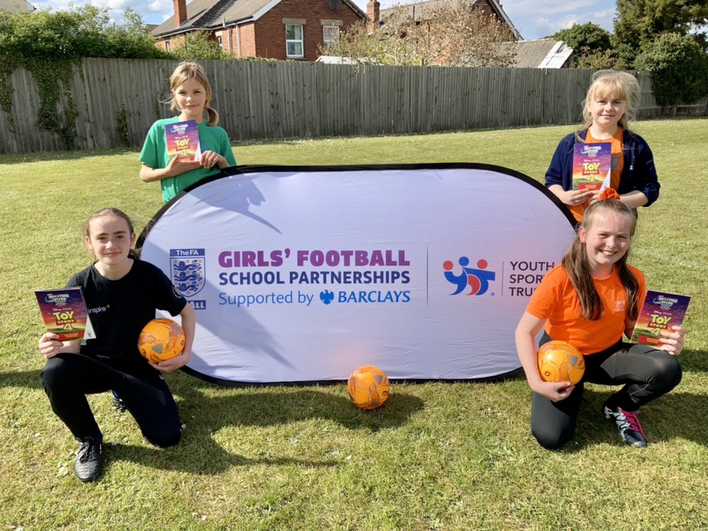 inspire+ (@inspire_plus) on Twitter photo @Huntingtower Primary Academy are very excited to begin their extra-curriculum FA Girls active play club! #GirlsinSport #GirlsFootball #heathlyhappyactive
<a href="/YouthSportTrust/">Youth Sport Trust</a> <a href="/BarclaysFooty/">Barclays Football</a> <a href="/DuxburyMead/">Tracey Duxbury-Mead</a> <a href="/jack__med/">Jack Medley</a> @Huntingtower Primary Academy are very excited to begin their extra-curriculum FA Girls active play club! #GirlsinSport #GirlsFootball #heathlyhappyactive
<a href="/YouthSportTrust/">Youth Sport Trust</a> <a href="/BarclaysFooty/">Barclays Football</a> <a href="/DuxburyMead/">Tracey Duxbury-Mead</a> <a href="/jack__med/">Jack Medley</a>