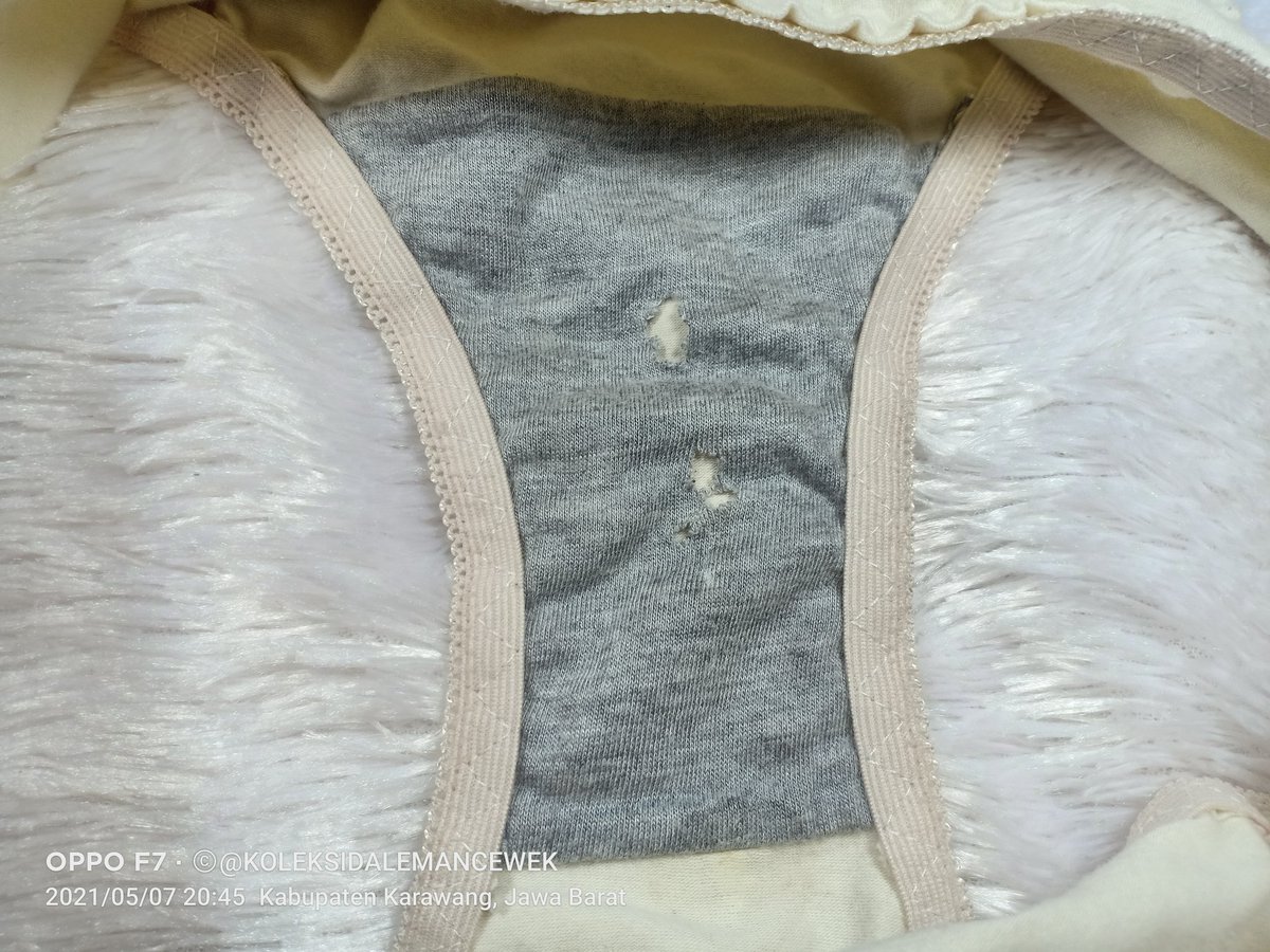 PANTY : No Branded
Size : M
Bekas cuci tanpa dipake idr 50k
Bekas dipake siang/malem idr 100k
Bekas dipake siang/malem &amp; foto idr 200k
Minat? Please Inbox for detail 😍😍😍