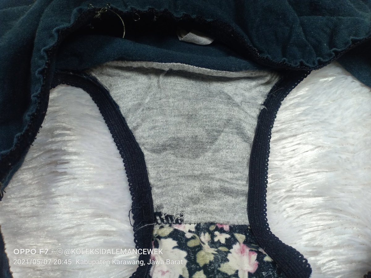 PANTY : No Branded
Size : M
Bekas cuci tanpa dipake idr 50k
Bekas dipake siang/malem idr 100k
Bekas dipake siang/malem &amp; foto idr 200k
Minat? Please Inbox for detail 😍😍😍