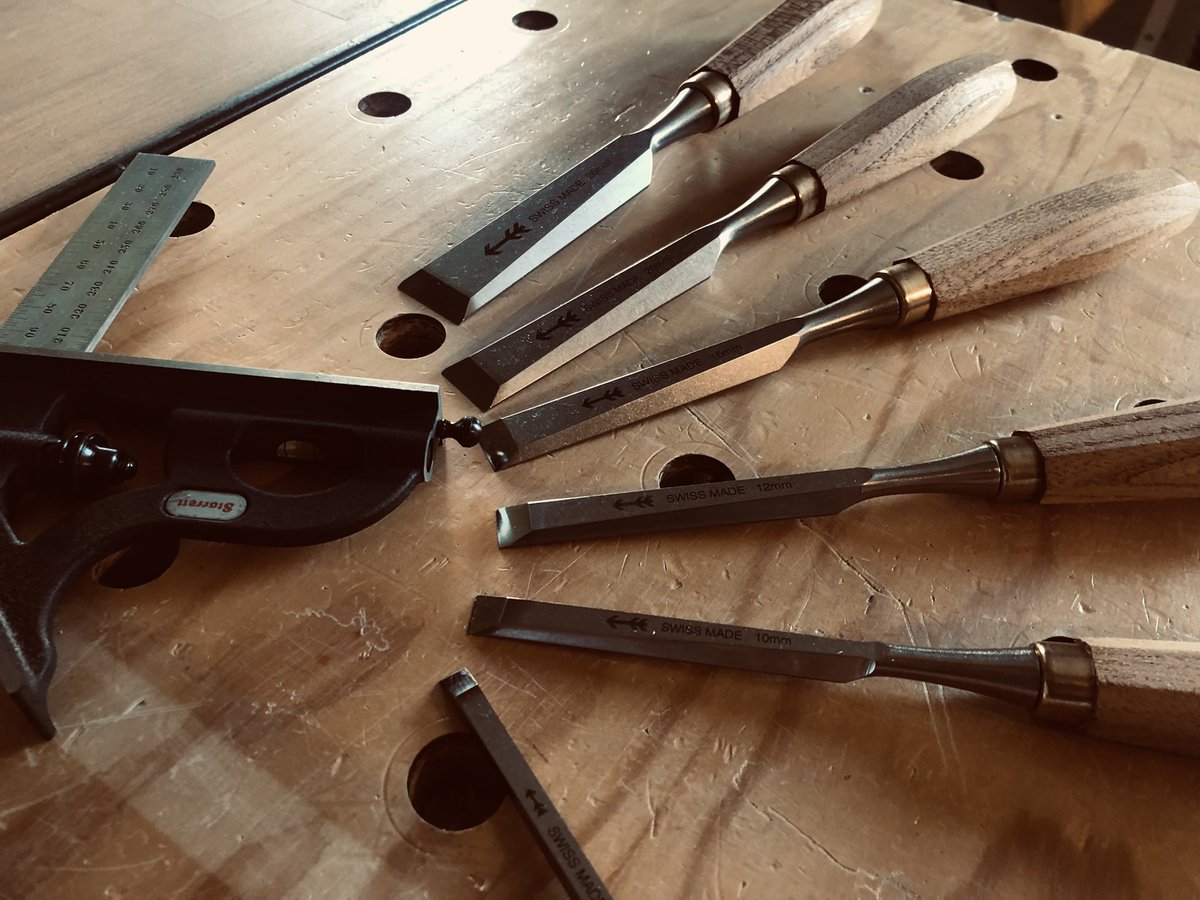 PentoCeloDodo's tweet image. Hier, j’ai accueillis de nouveaux locataires dans mon atelier 😍.. #PfeilTools @StarrettTools (oui c’était mon anniversaire ☺️)#woodworking #menuiserie #ebenisterie
