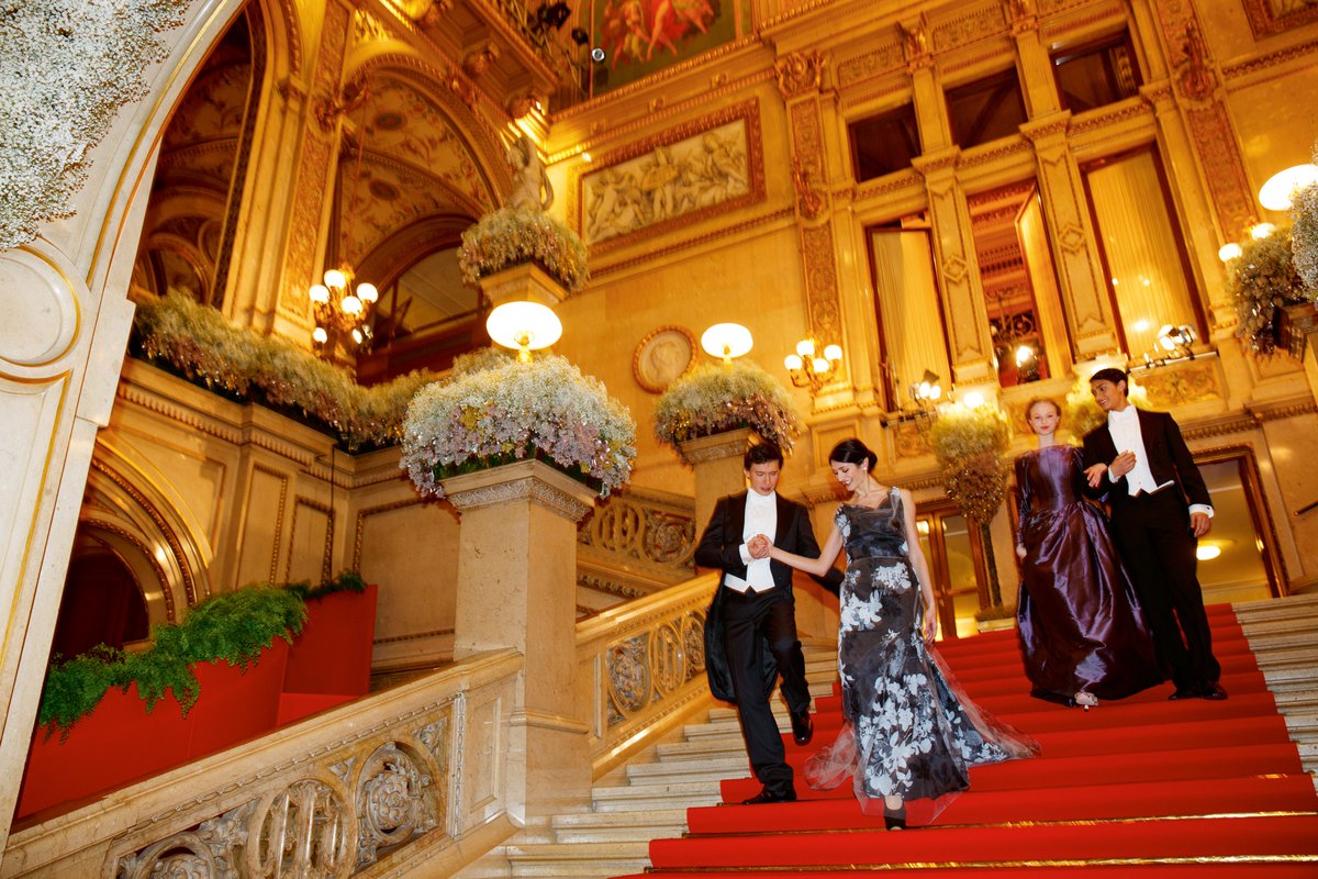 Greetings from Vienna - city of dreams in the heart of Europe. Perfect for meetings, conferences, holidays - The Tourist Board is ready to help you plan. createsend.com/t/i-5A94923F71… 
#ViennaNow #CultureTrav #eventprofs #LuxuryTravel 
vienna.info