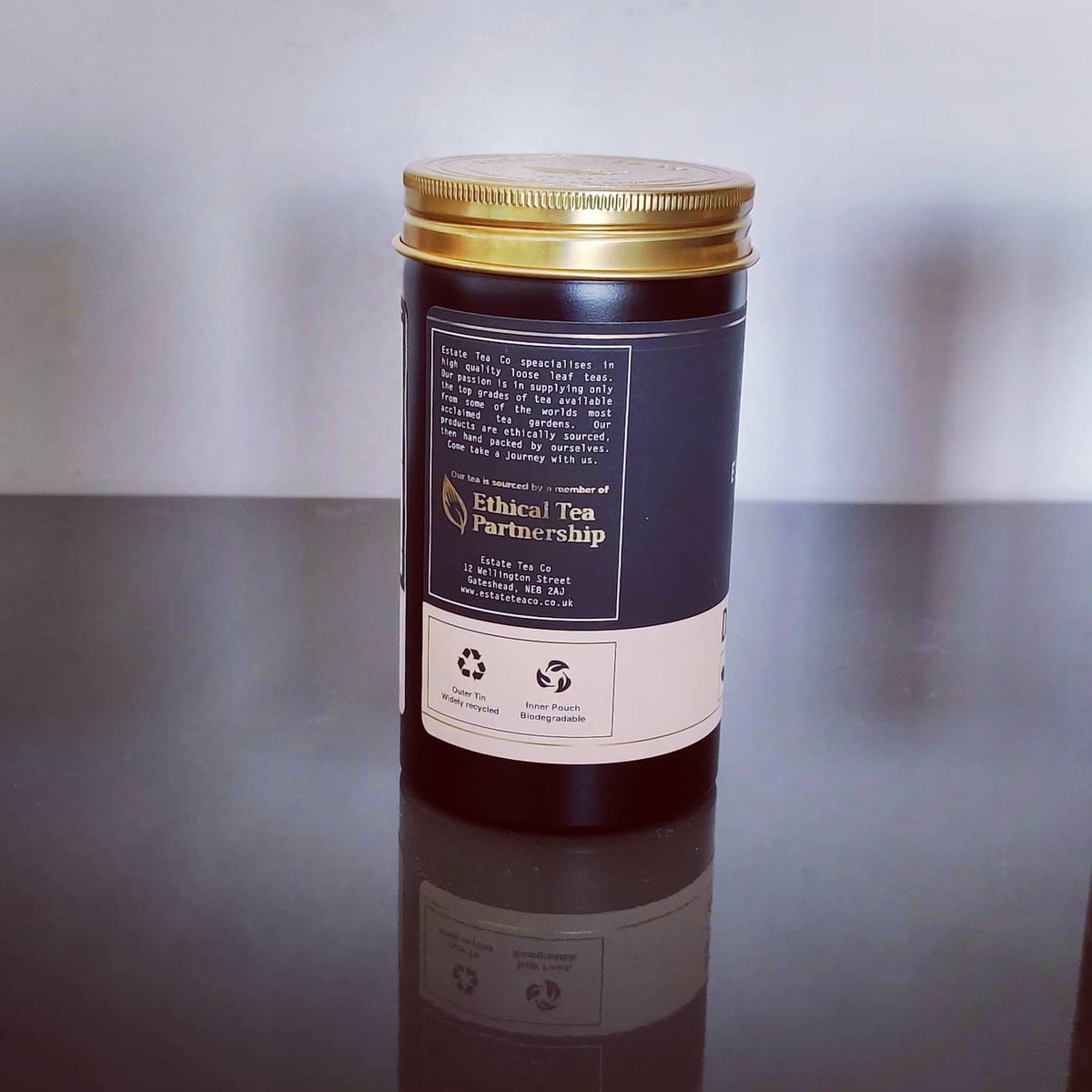 tessingtons's tweet image. It's Friday! Today's tea is this beautiful dark Oolong from Estate Tea Co, called Da Hong Pao. Its a smoky and fruity affair from our friends in the North East. #tea #EstateTeaCo #OolongTea #looseleaftea tessingtons.com/tea/da-hong-pa…