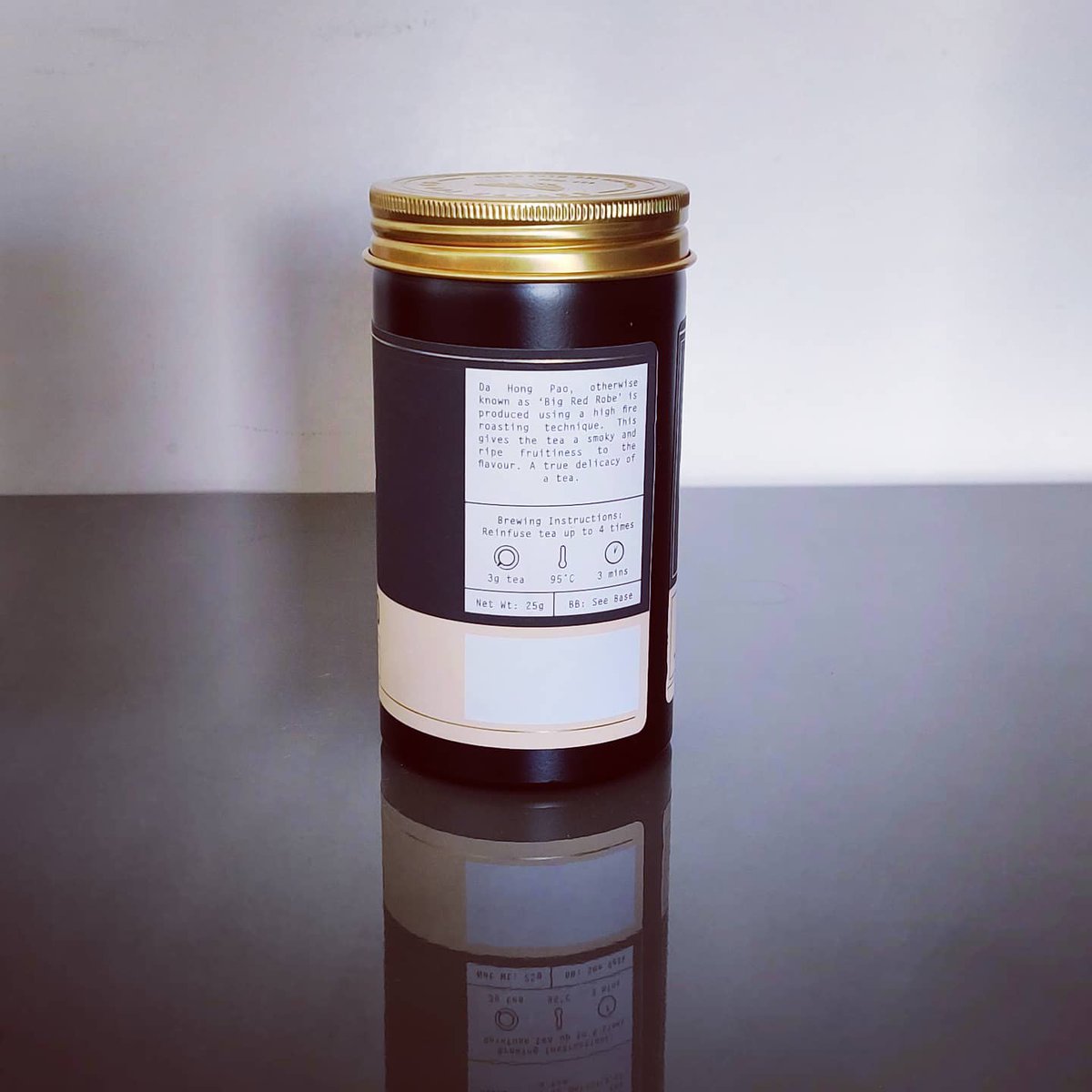 tessingtons's tweet image. It's Friday! Today's tea is this beautiful dark Oolong from Estate Tea Co, called Da Hong Pao. Its a smoky and fruity affair from our friends in the North East. #tea #EstateTeaCo #OolongTea #looseleaftea tessingtons.com/tea/da-hong-pa…