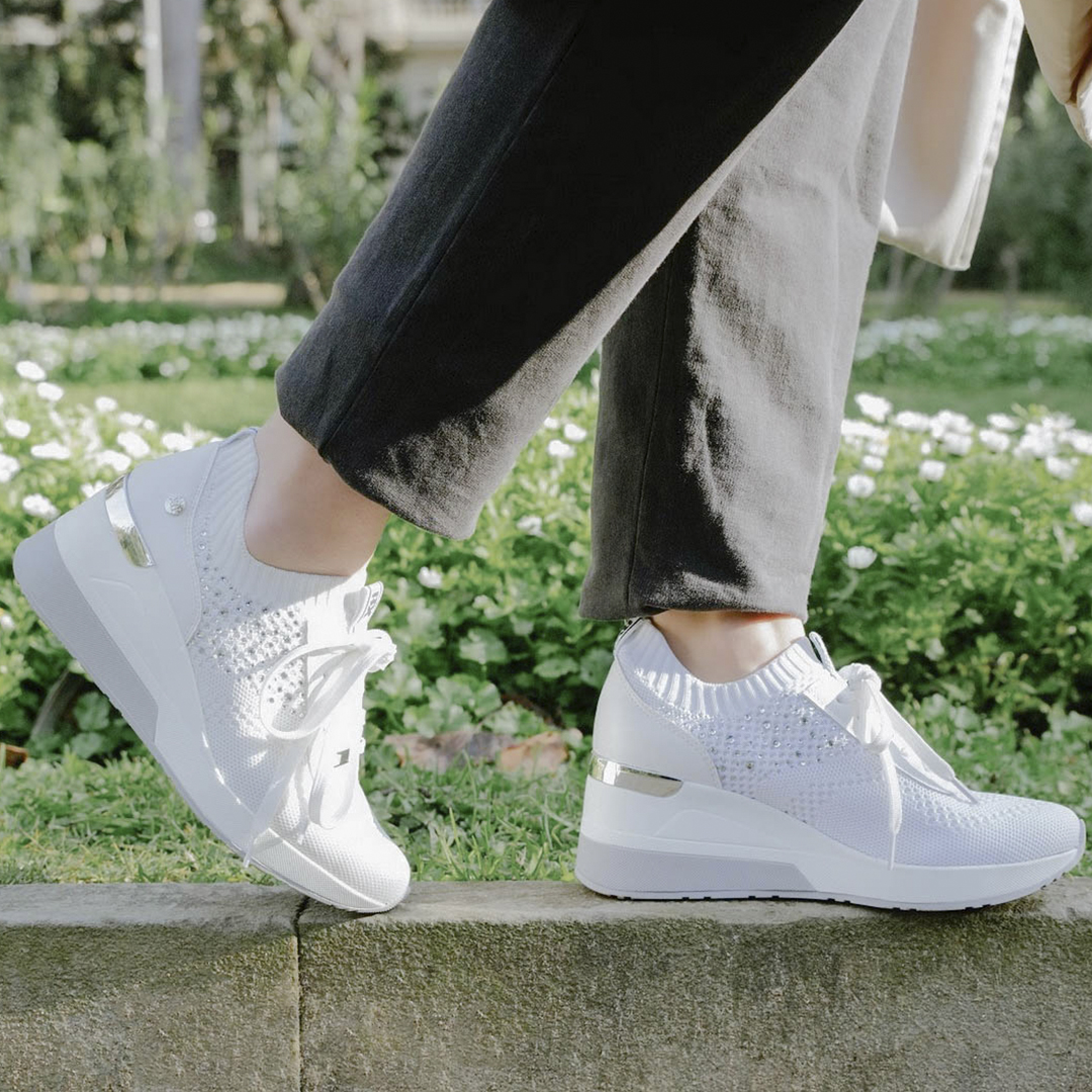 \ Catchalot على تويتر: &amp; comfy: 3 sneakers para planes relajados de fin de semana✌️ #shoes #catchalotlovers #sneakers #newin #musthave https://t.co/ADCrkSosYx"