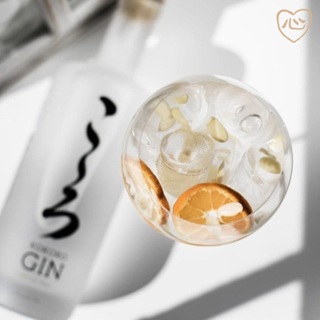 The Mandarin G&amp;T - simple and so delicious.⠀
⠀
50ml Kokoro Gin⠀
Premium tonic⠀
⠀
Pour Kokoro Gin over ice and top up with tonic. Garnish with desiccated almond and slices of mandarin orange.