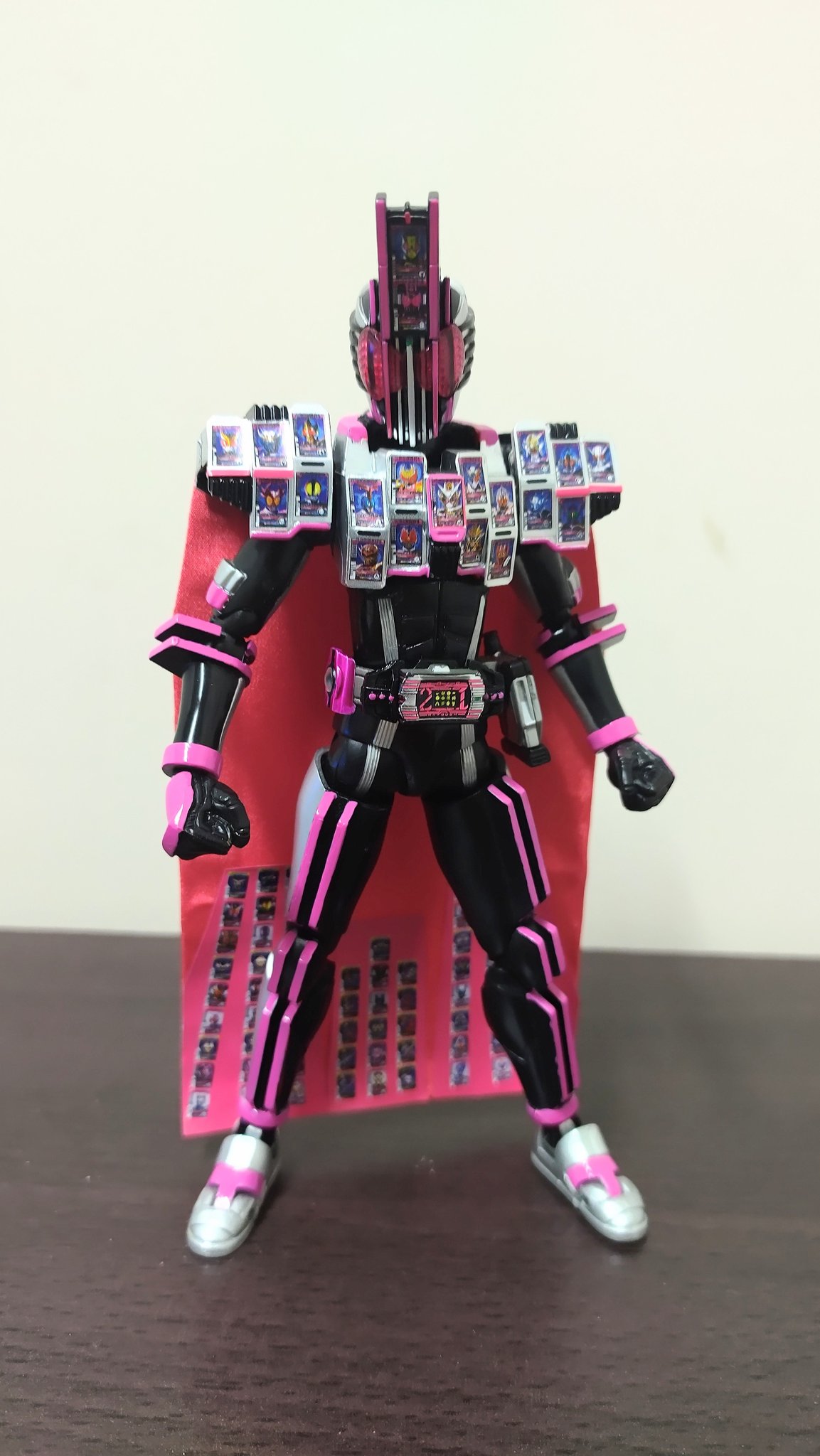 仮面ライダーディケイド コンプリートフォーム フィギュア SHF 真骨彫 当時物 Amazon.co.jp: S.H.フィギュアーツ(真骨彫製法) 仮面ライダー